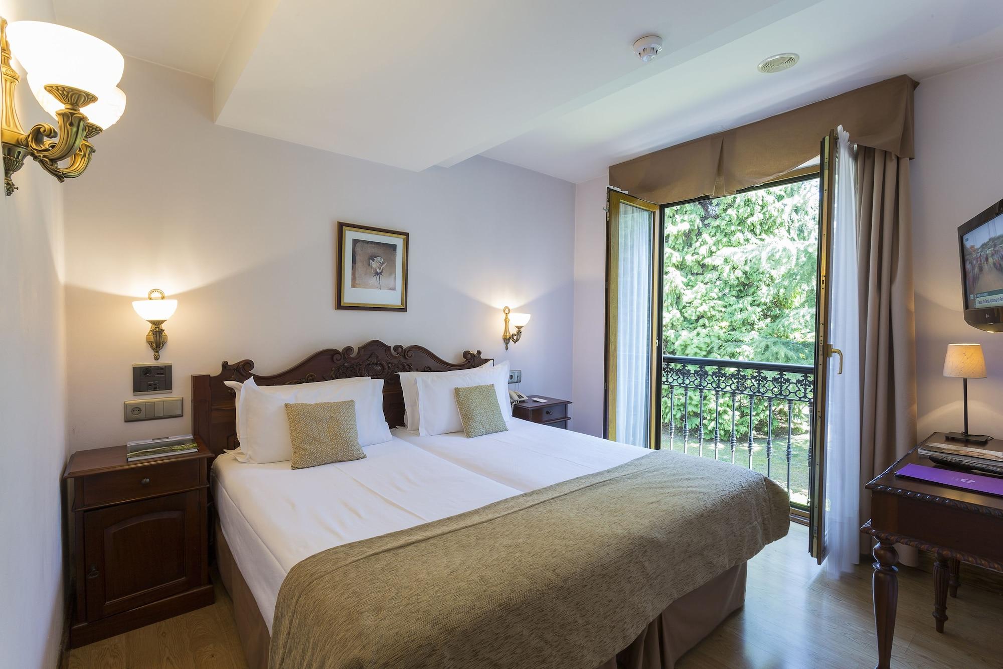 Ayre Hotel Alfonso II Οβιέδο Εξωτερικό φωτογραφία