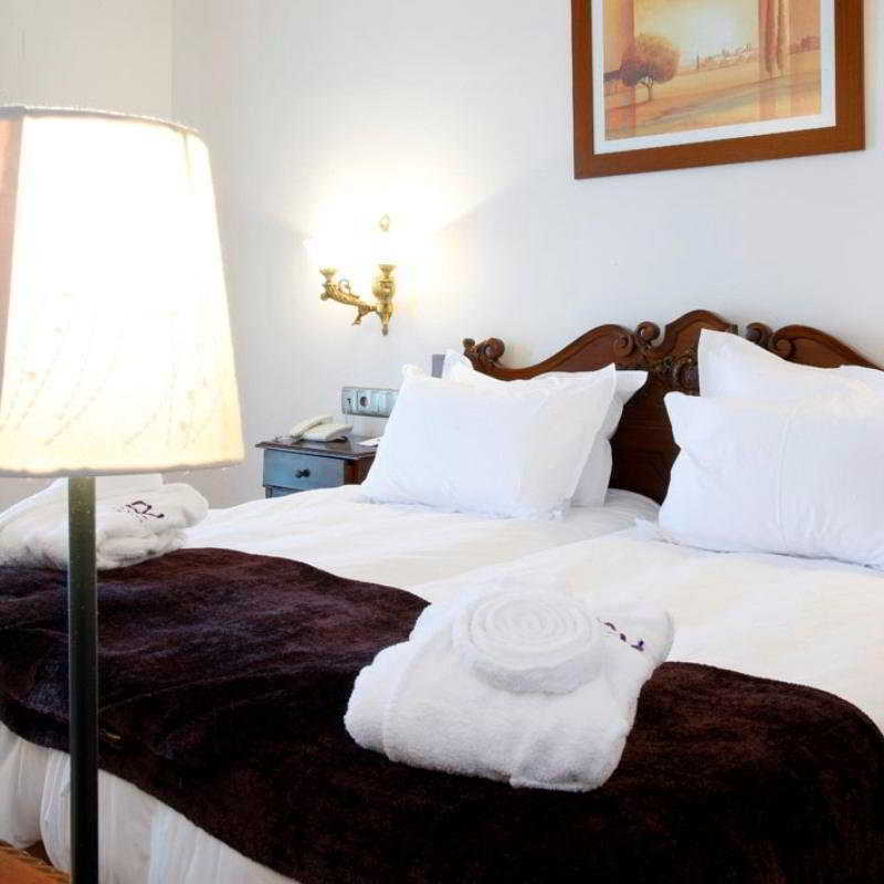 Ayre Hotel Alfonso II Οβιέδο Δωμάτιο φωτογραφία