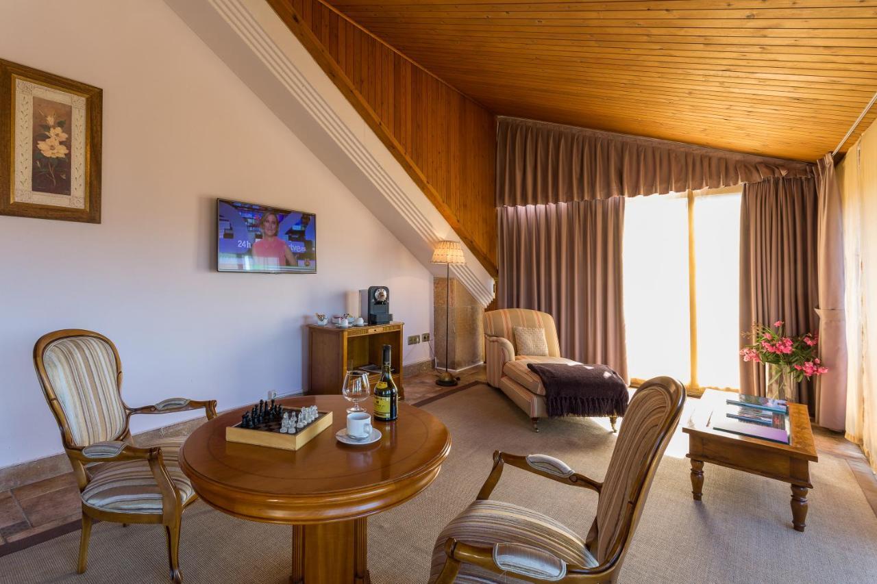 Ayre Hotel Alfonso II Οβιέδο Εξωτερικό φωτογραφία