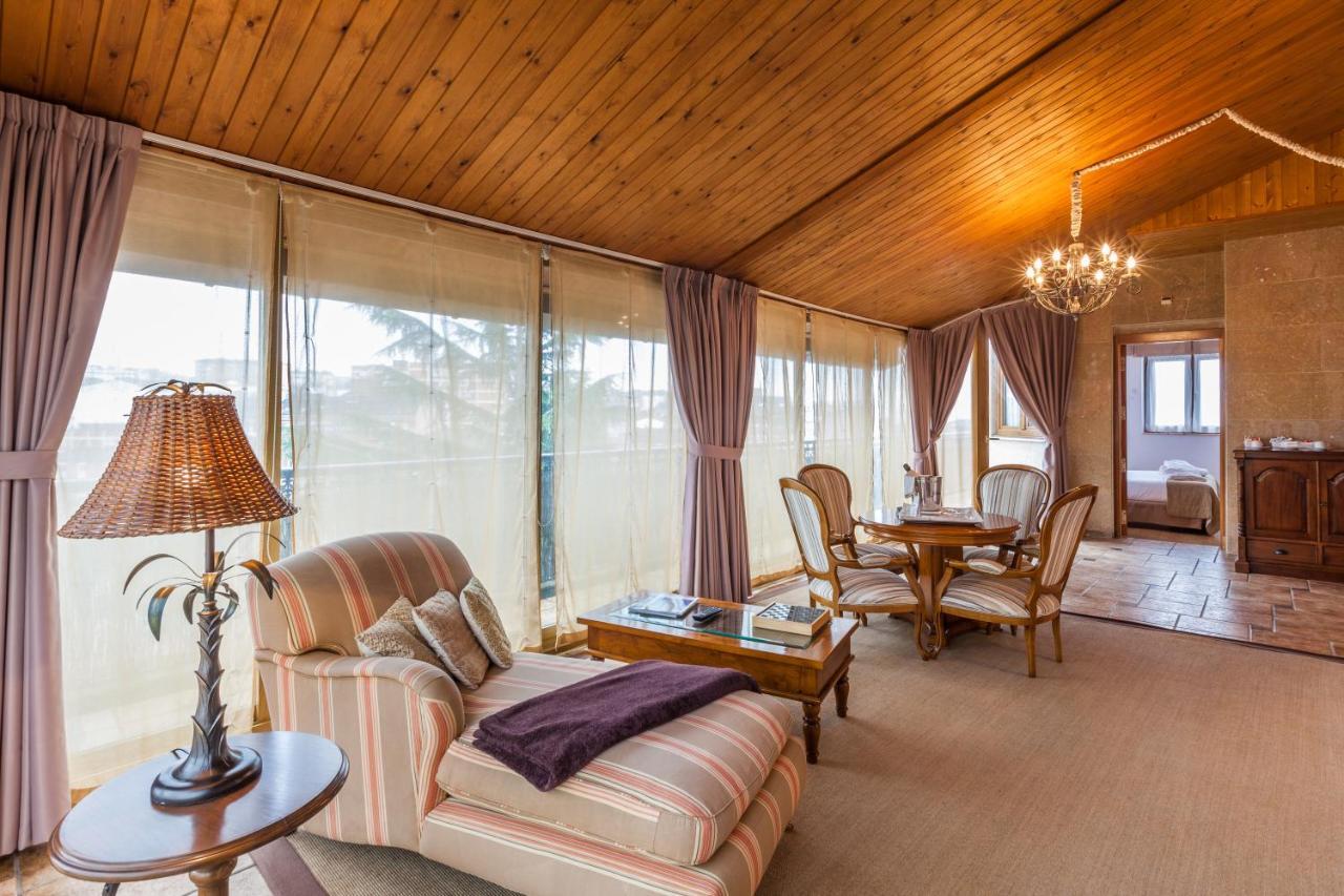 Ayre Hotel Alfonso II Οβιέδο Εξωτερικό φωτογραφία